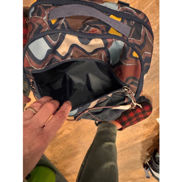 Patagonia Refugio Day Pack 30L One Size Brown Blue Backpack - Picture 4 of 8